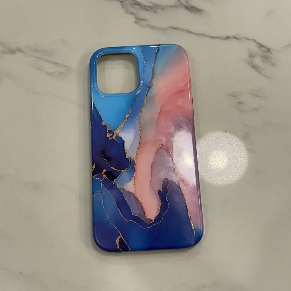 IPhone 12 Pro Max phone case - Picture 7 of 8